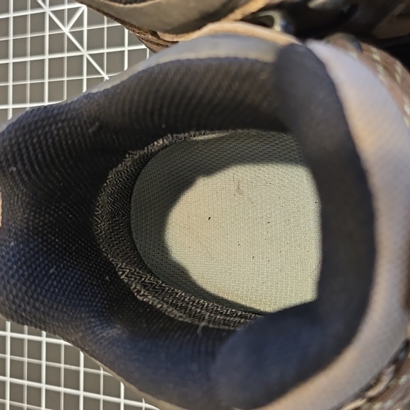 Size 8.5 Womens Oboz Tan & Natural Waterproof Hiking Boots - Picture 7 of 12